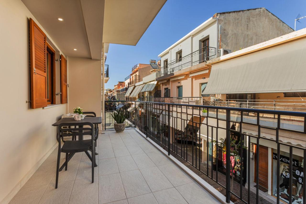 Gallery Art Apartment Hriszí Aktí Haniá Kültér fotó